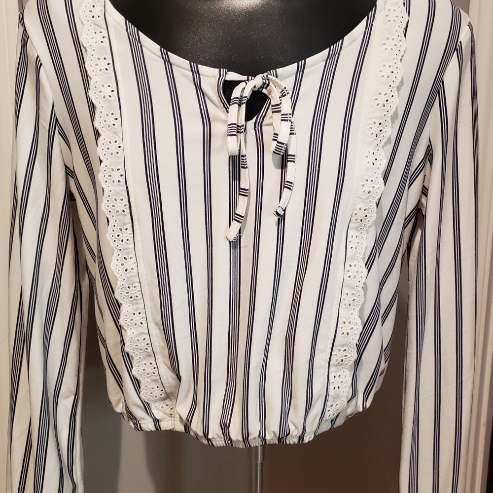 Ardene shirt size Lg